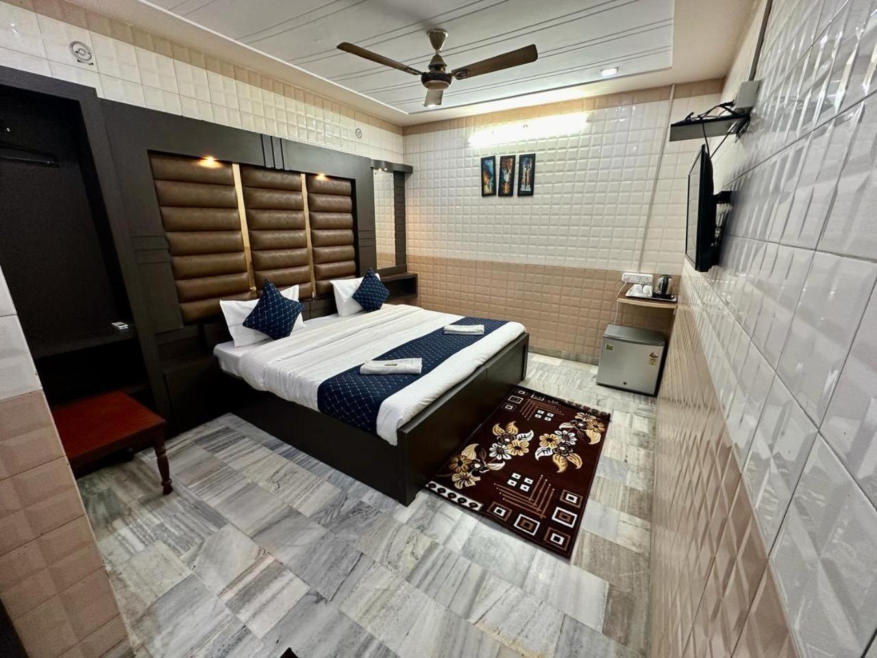 Sheela, 100m From Taj Mahal Hotel Agra (Uttar Pradesh)