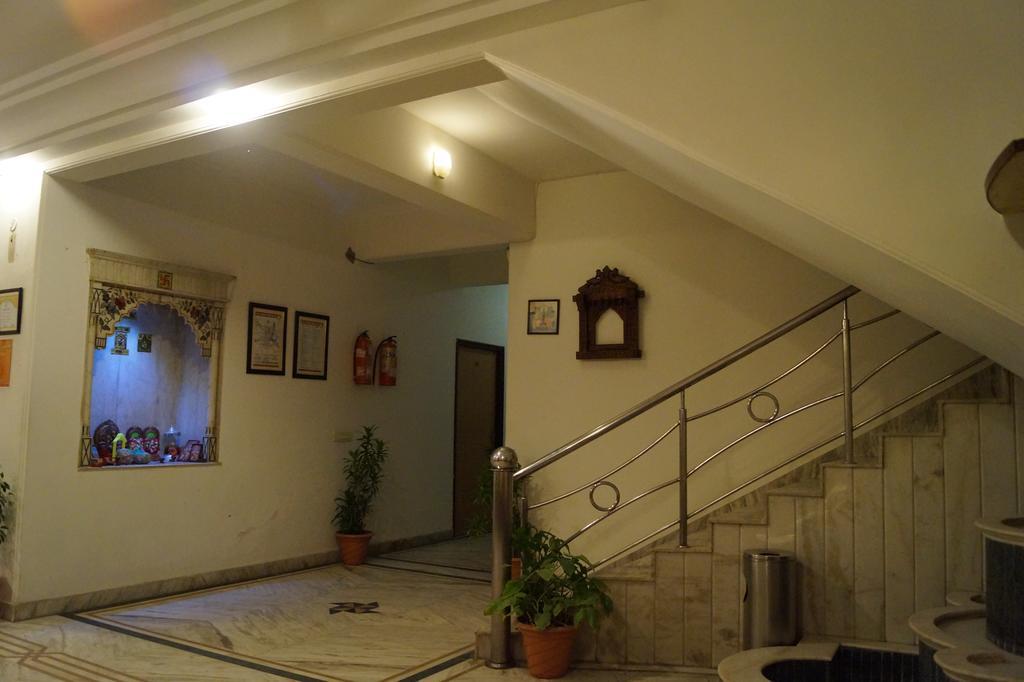 Sheela, 100m From Taj Mahal Hotel 2*