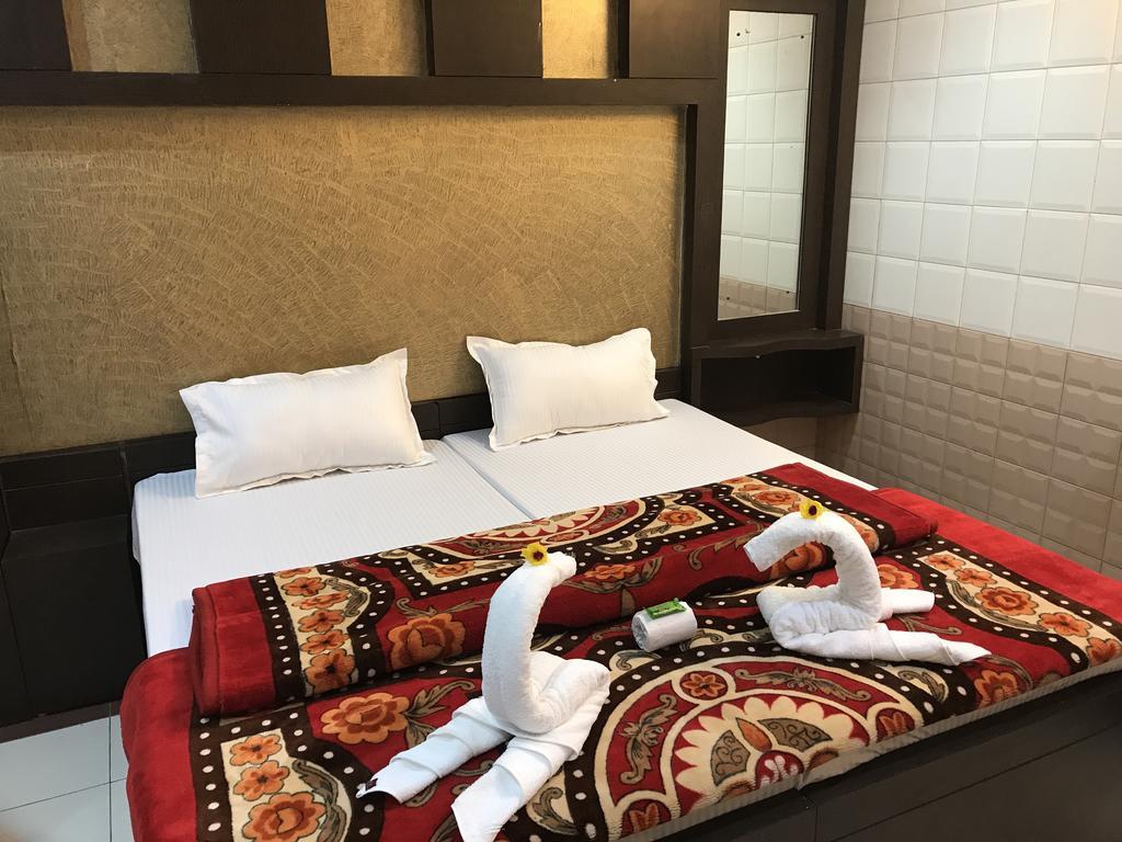 Sheela, 100m From Taj Mahal Hotel 2*